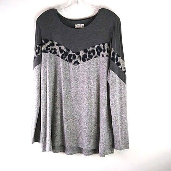 Maurices - 24/7 Long Sleeve Soft Grey Tee - Plus Size 0 - Picture 1 of 5